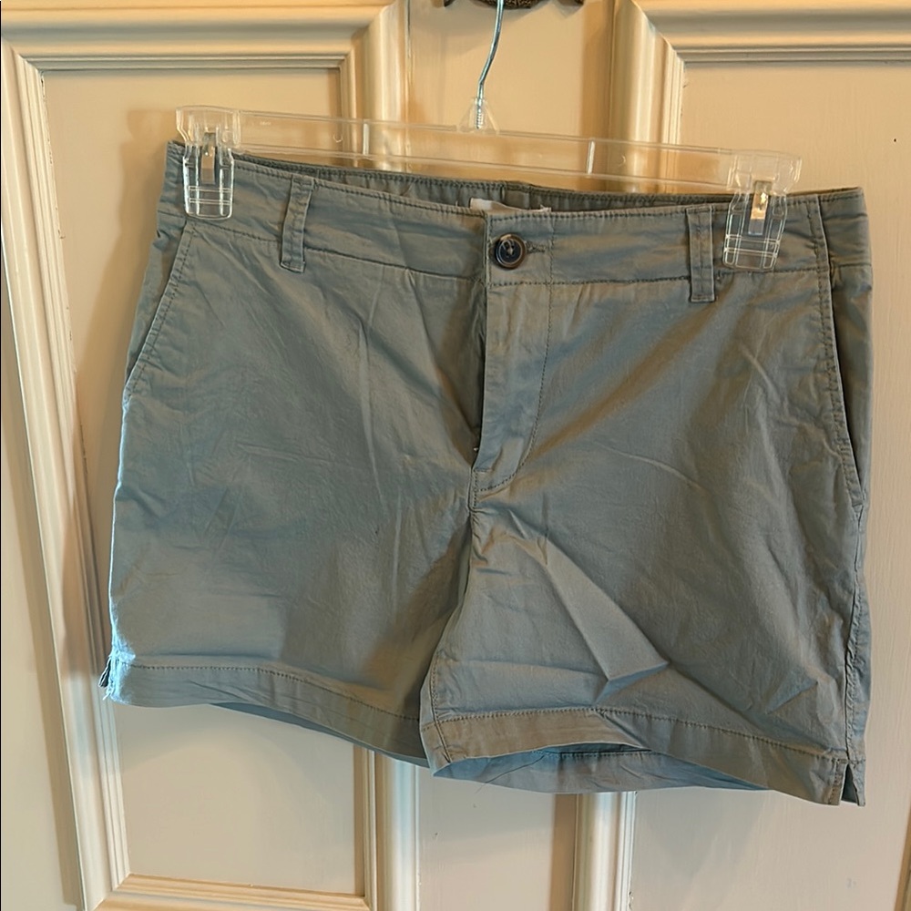 H&M Green Bermuda Shorts Casual Cotton Blend